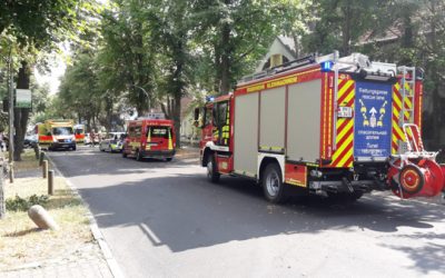 Verkehrsunfall mit überschlagenen Pkw